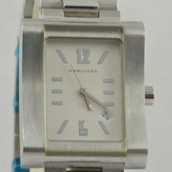 7330047