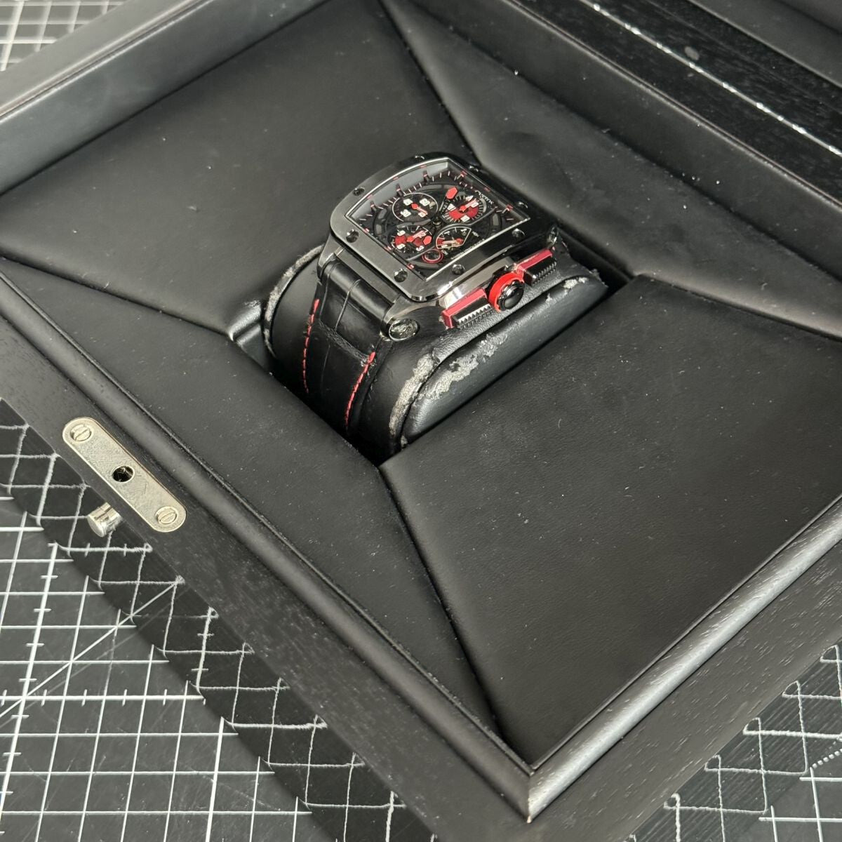 7308762