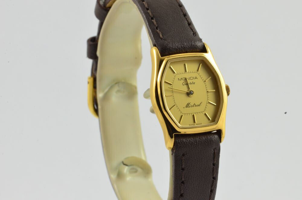 Mondia vintage watch hotsell